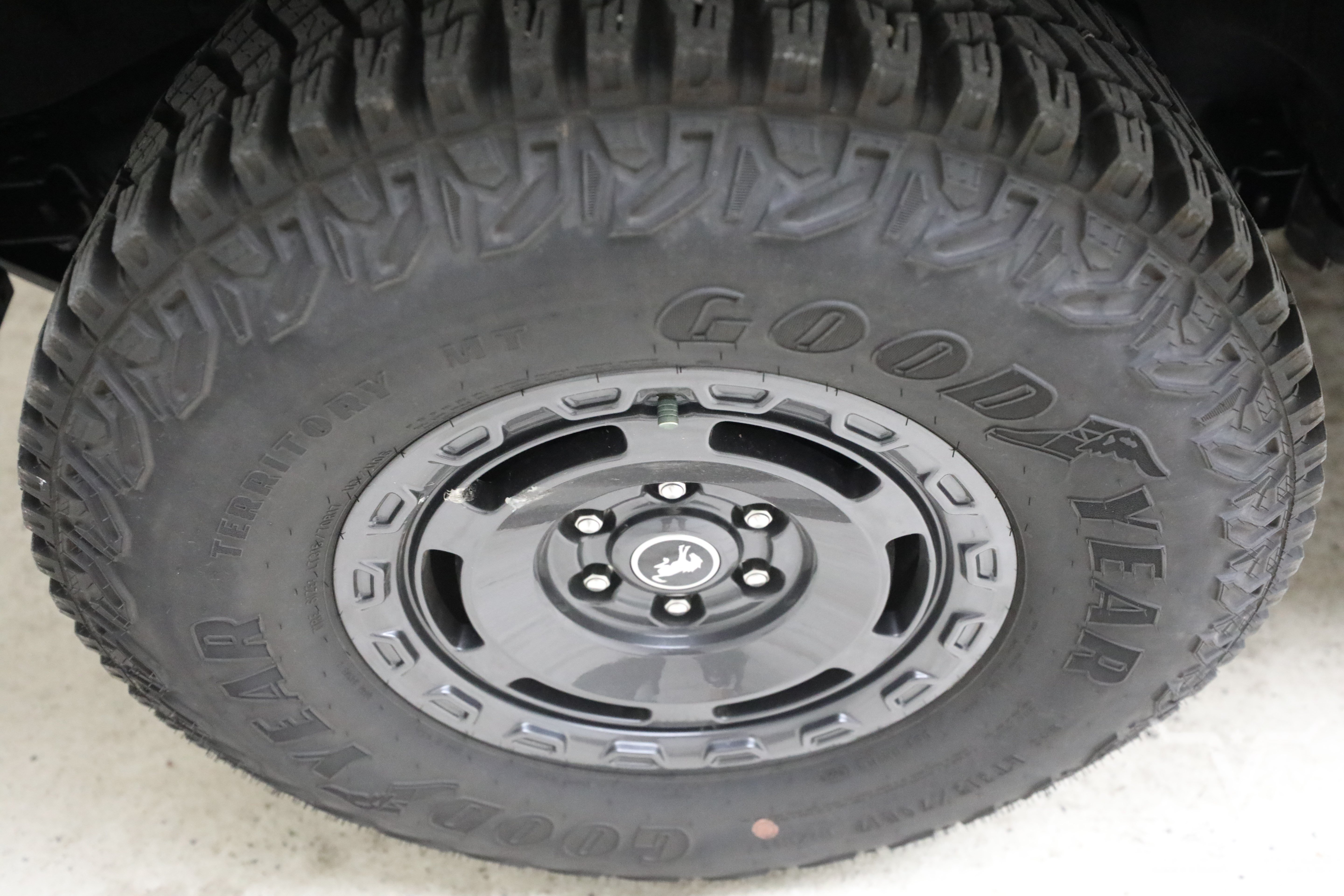 Used 2024 Azure Gray Metallic Tri-Coat Ford Y image 10