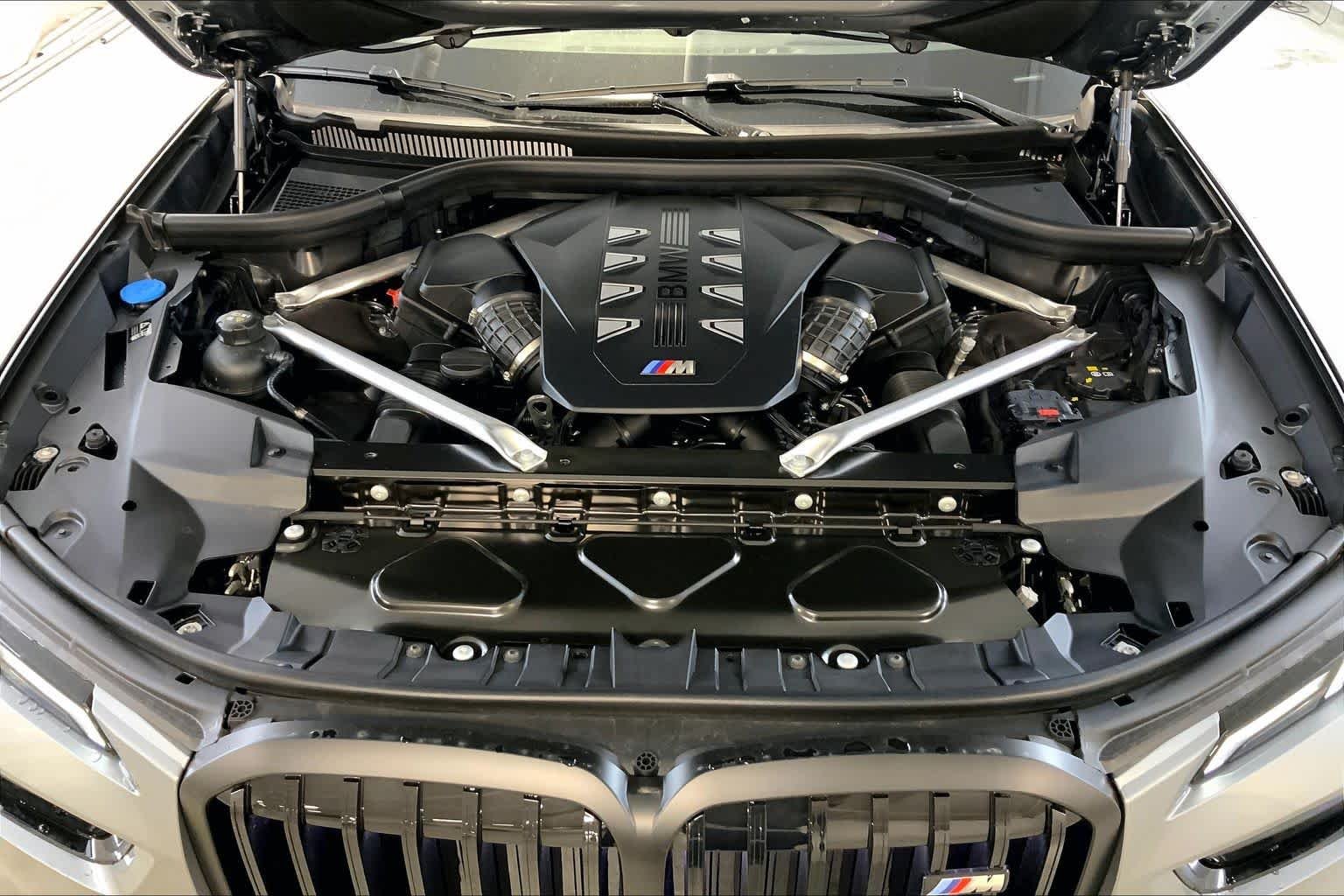 New 2027 Skyscraper Grey Metallic BMW M60i image 16
