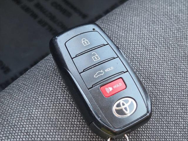 2025 Toyota Camry LE - Photo 32