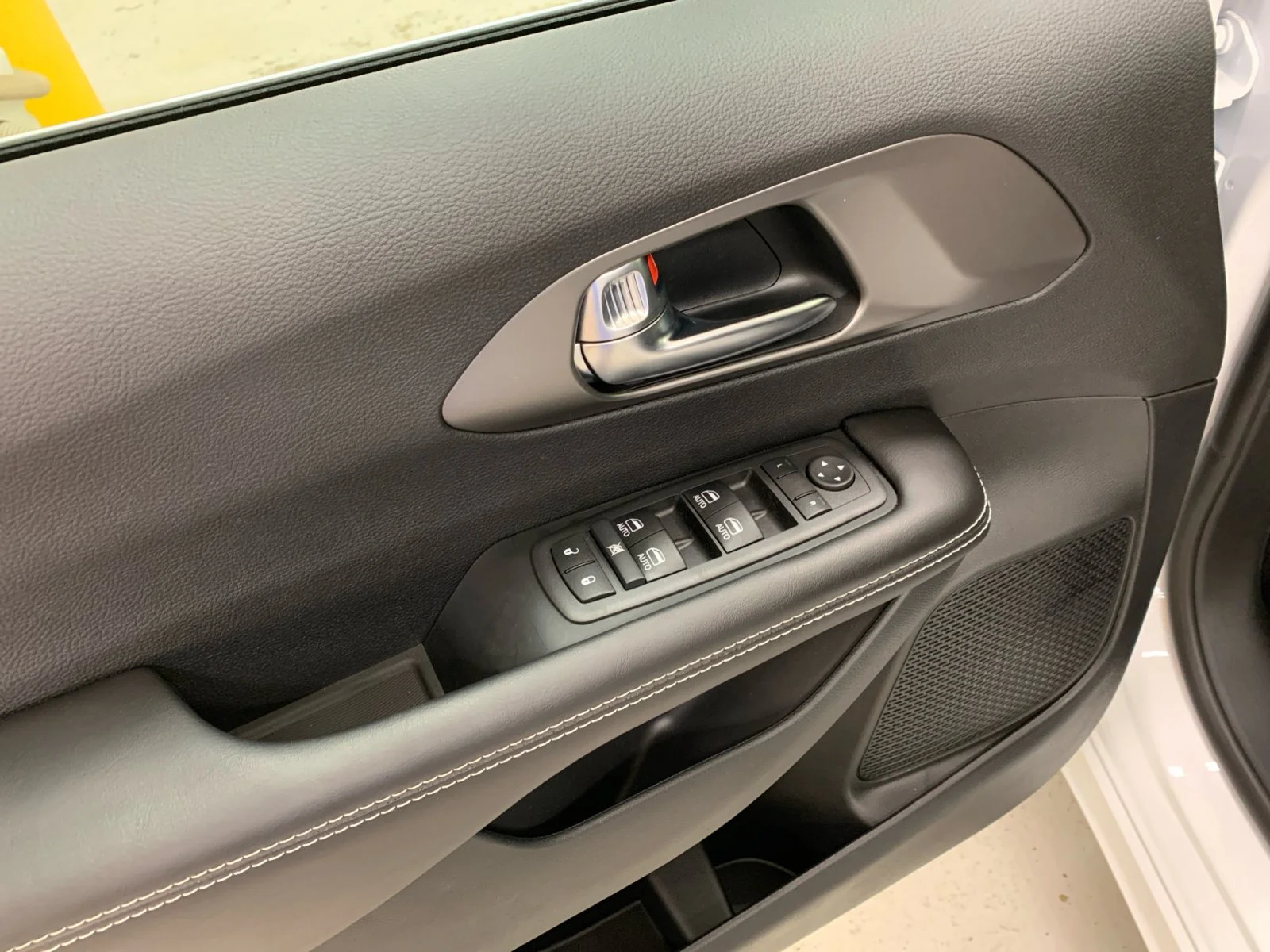 New 2027 Bright White Chrysler SXT image 11