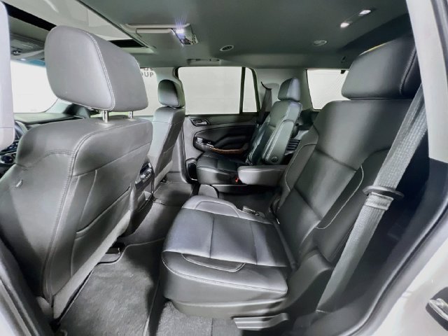 Used 2019 IRIDESCENT PEARL TRICOAT Chevrolet Premier image 24