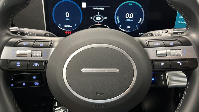 Used 2025 Creamy White Pearl Hyundai SEL Convenience image 16