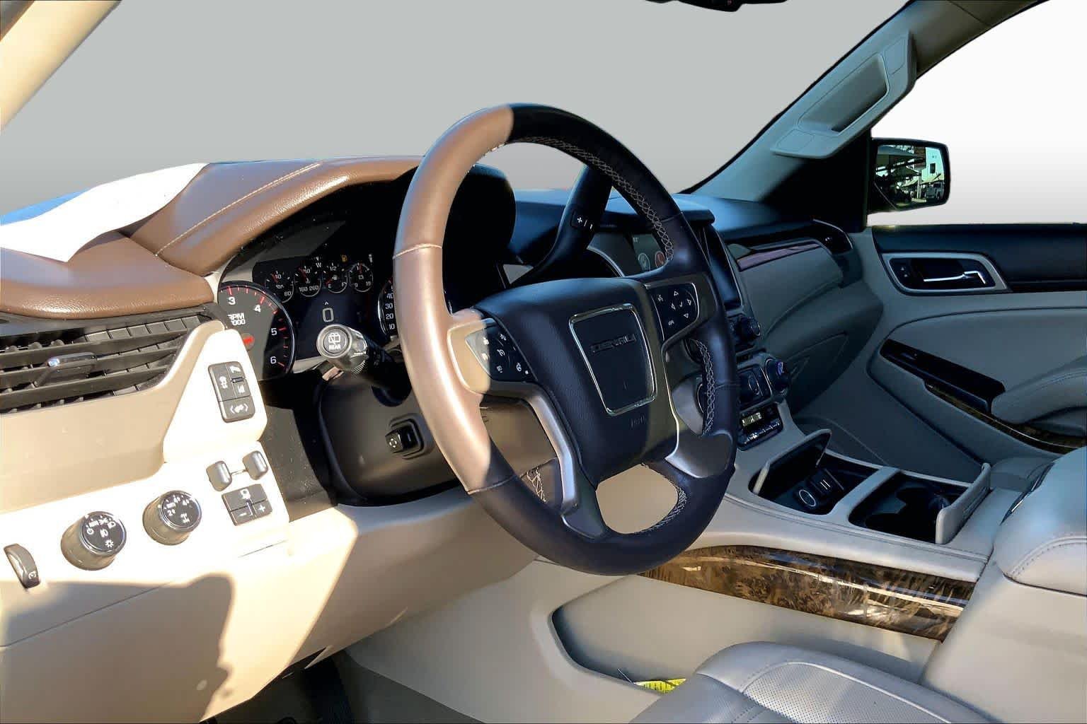 Used 2015 WHITE DIAMOND TRICOAT GMC Denali image 16