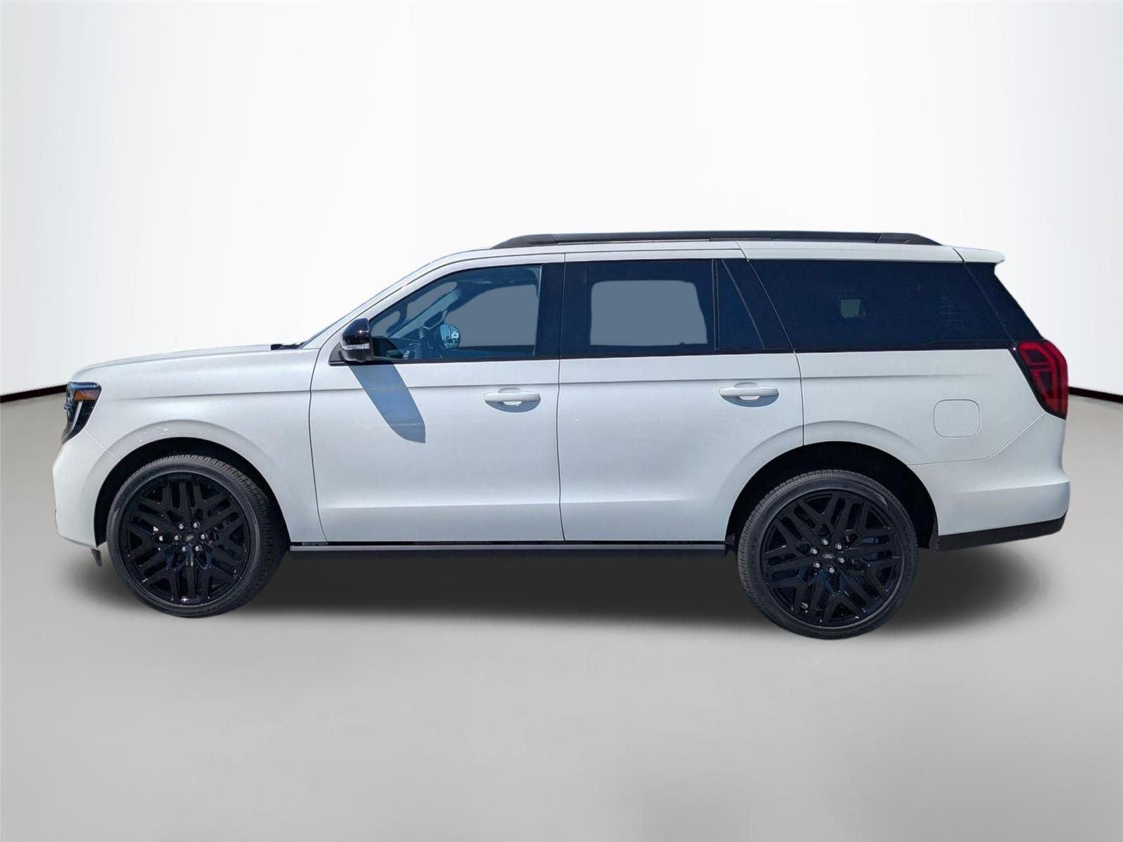 New 2026 Star White Metallic Tri-Coat Ford Platinum® image 8