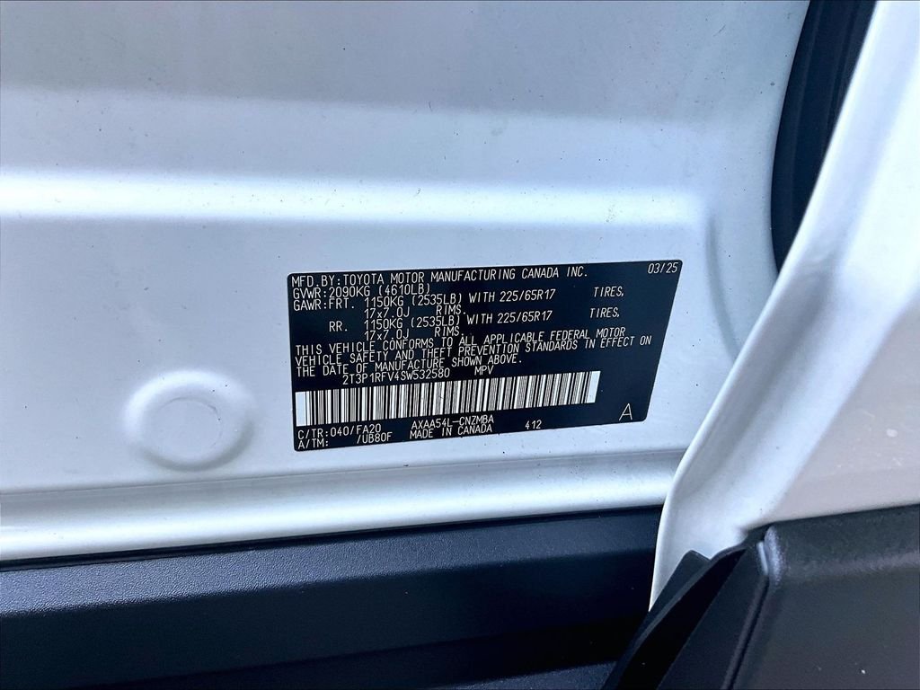 Used 2025 White Toyota XLE image 36