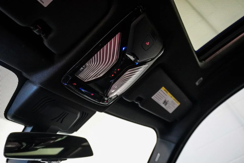 Used 2020 Black BMW M50i image 26