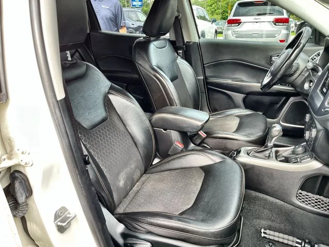 Used 2021 White Jeep Latitude image 26
