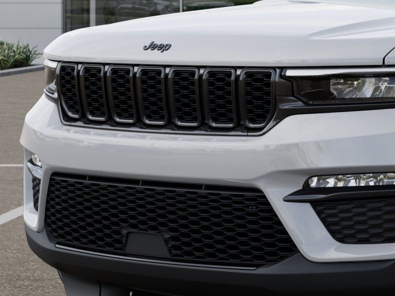 New 2025 Bright White Clear-Coat Exterior Paint Jeep Limited image 11