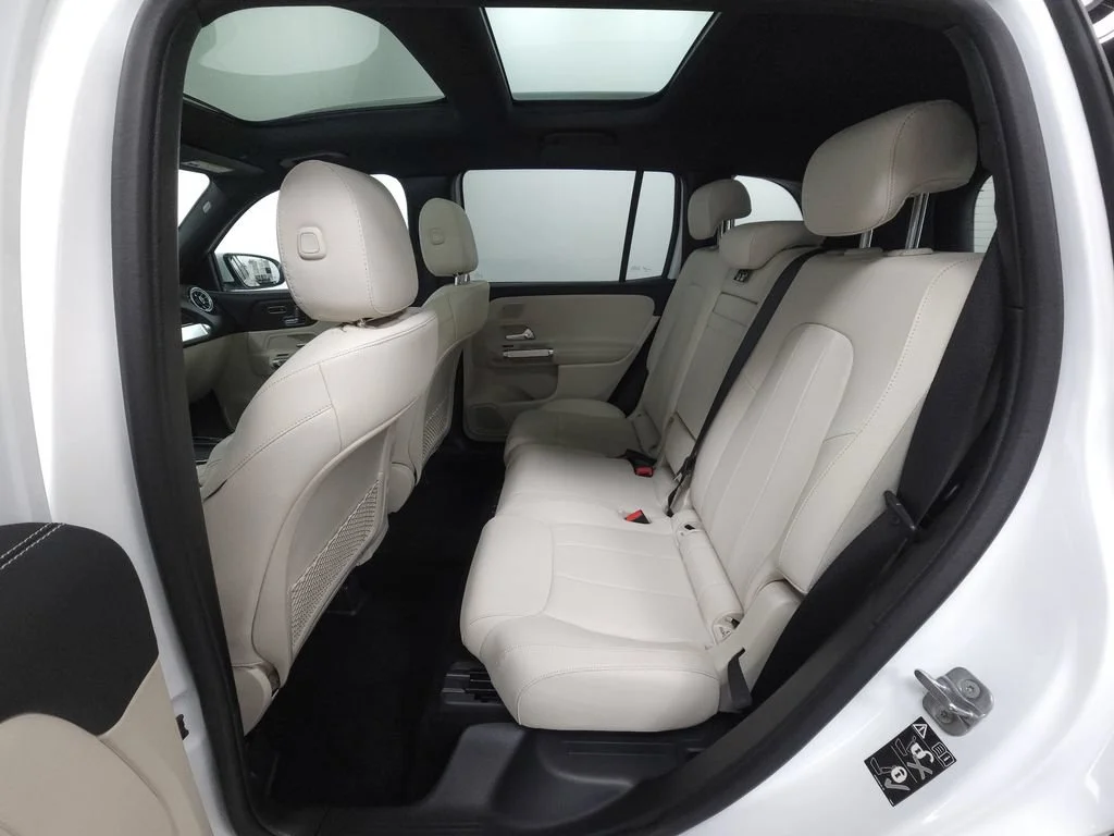 New 2026 Polar White Mercedes-Benz GLB 250 image 61