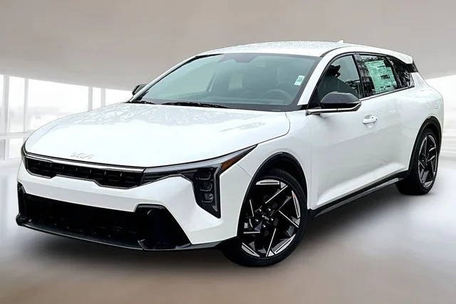 2026 Kia K4 GT-Line