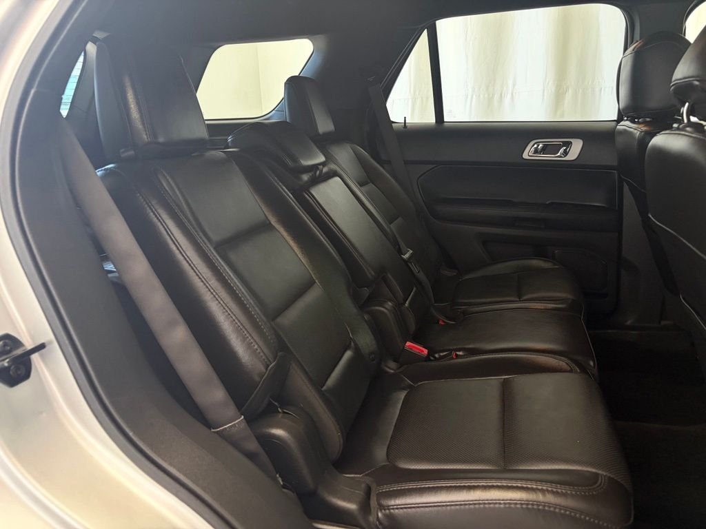 Used 2014 Ingot Silver Ford Limited image 23
