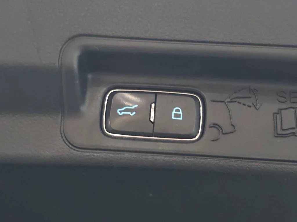Used 2020 Gray Ford XLT image 17