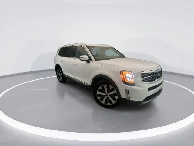 Used 2021 White Kia EX image 6