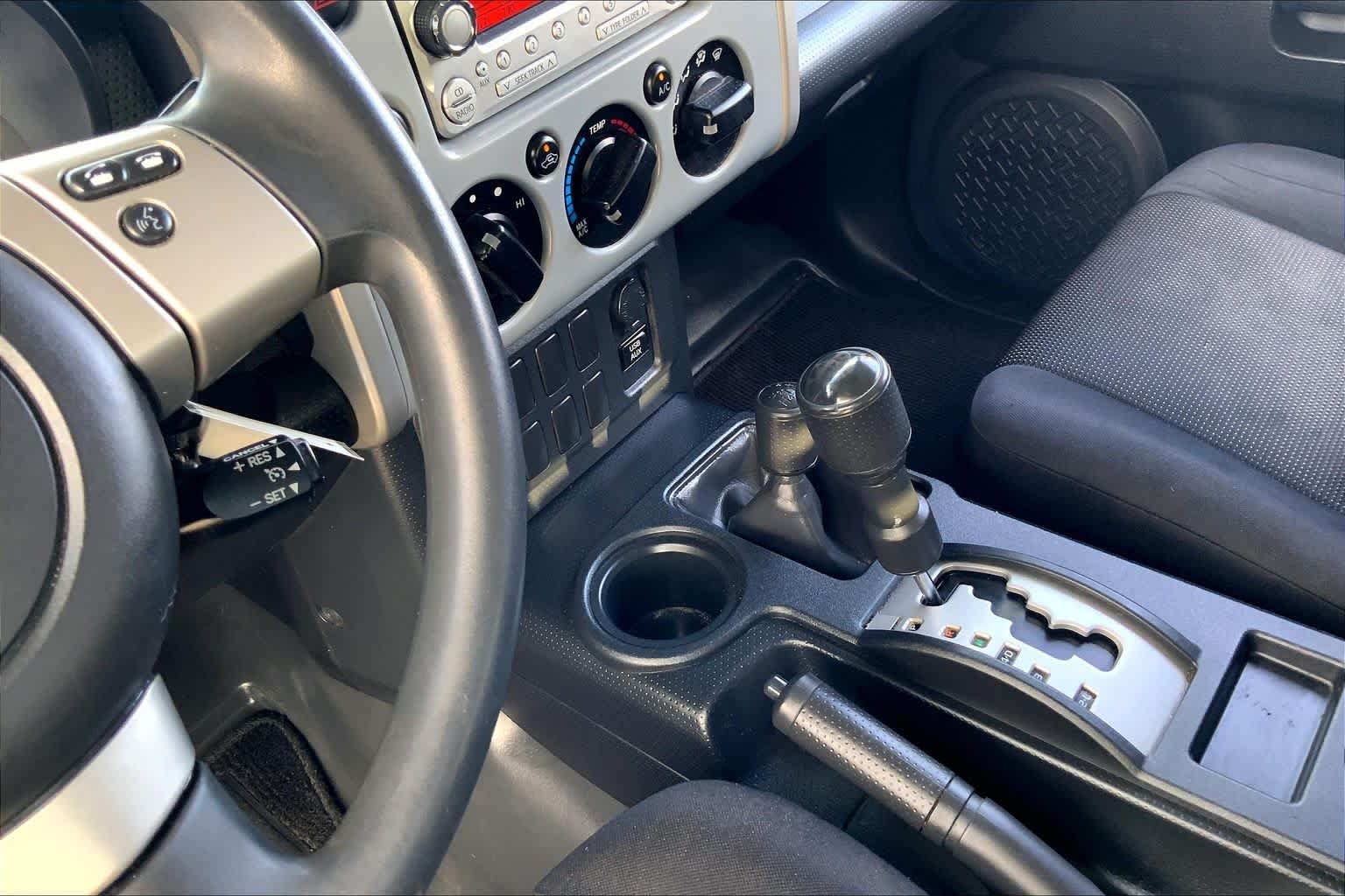 Used 2014 Cement Toyota  image 16
