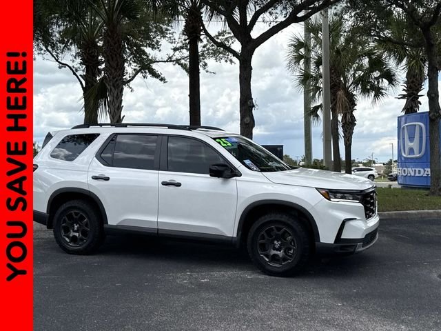 2025 Honda Pilot TrailSport AWD's photo