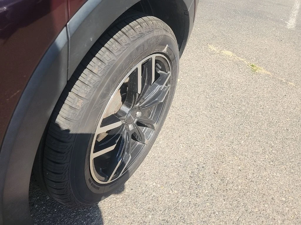 Used 2020 Purple Kia LX image 8