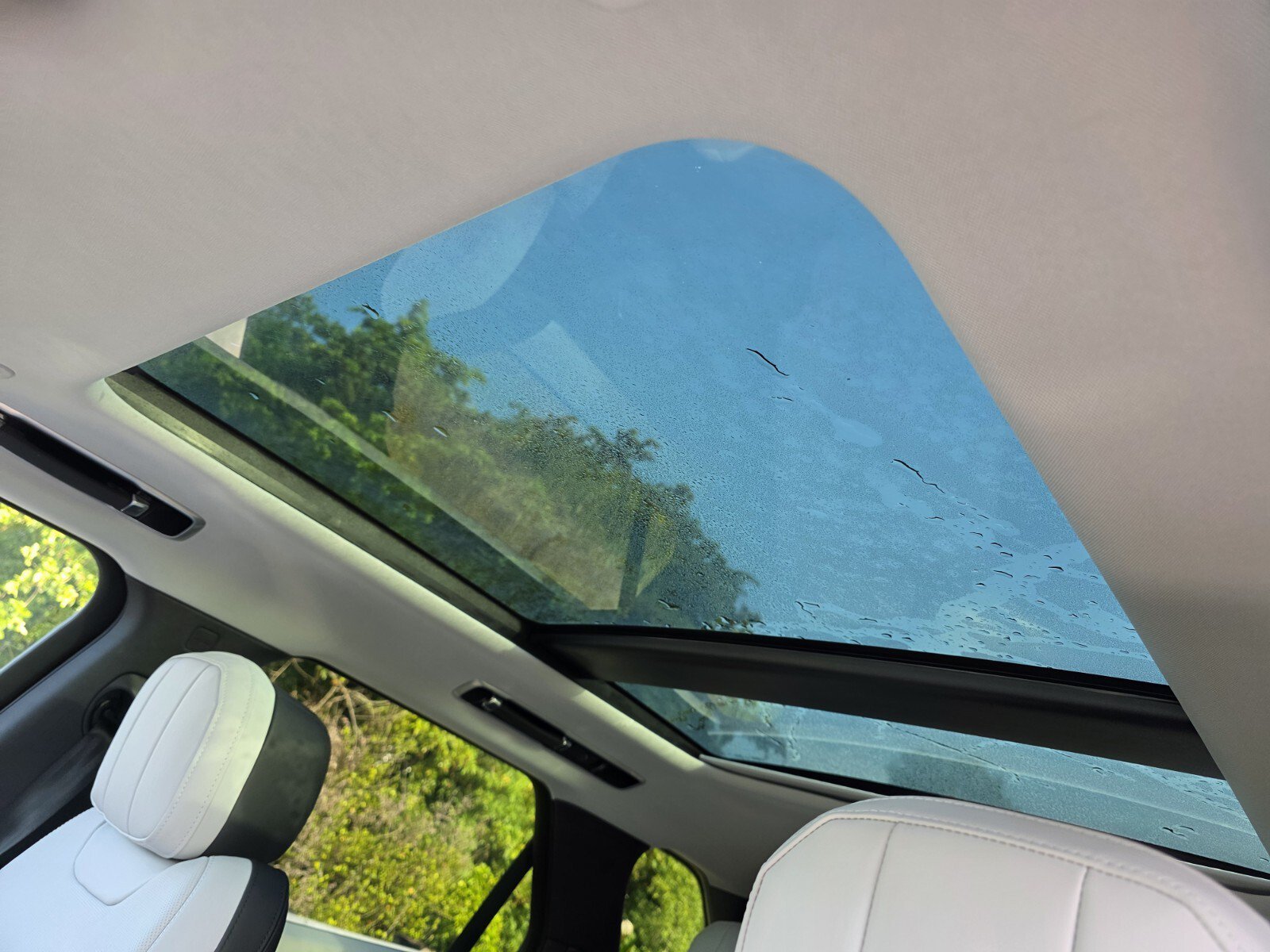 New 2026 Varesine Blue Land Rover P400 Dynamic SE image 13