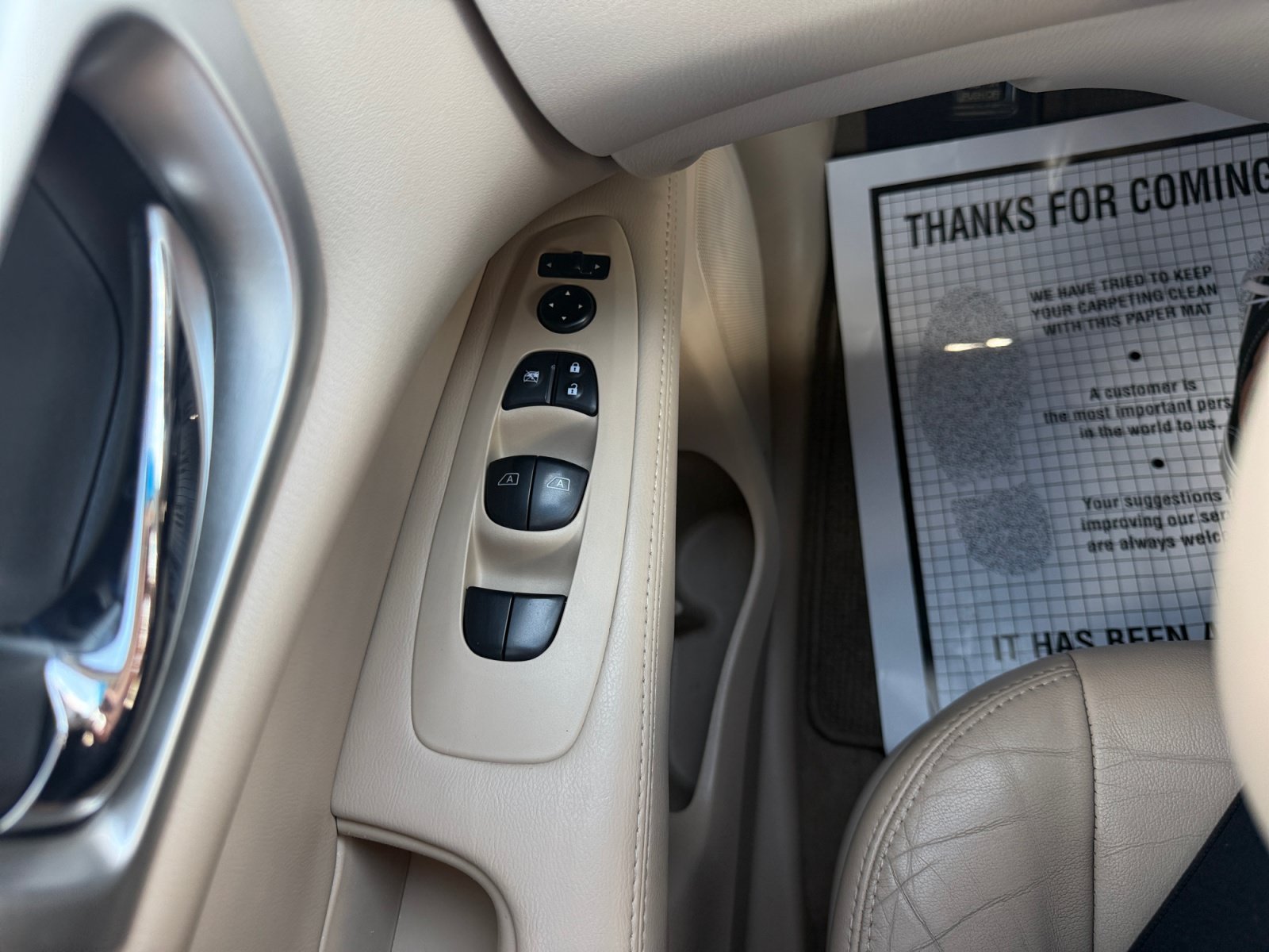 Used 2013 Arctic Blue Metallic Nissan SL image 21