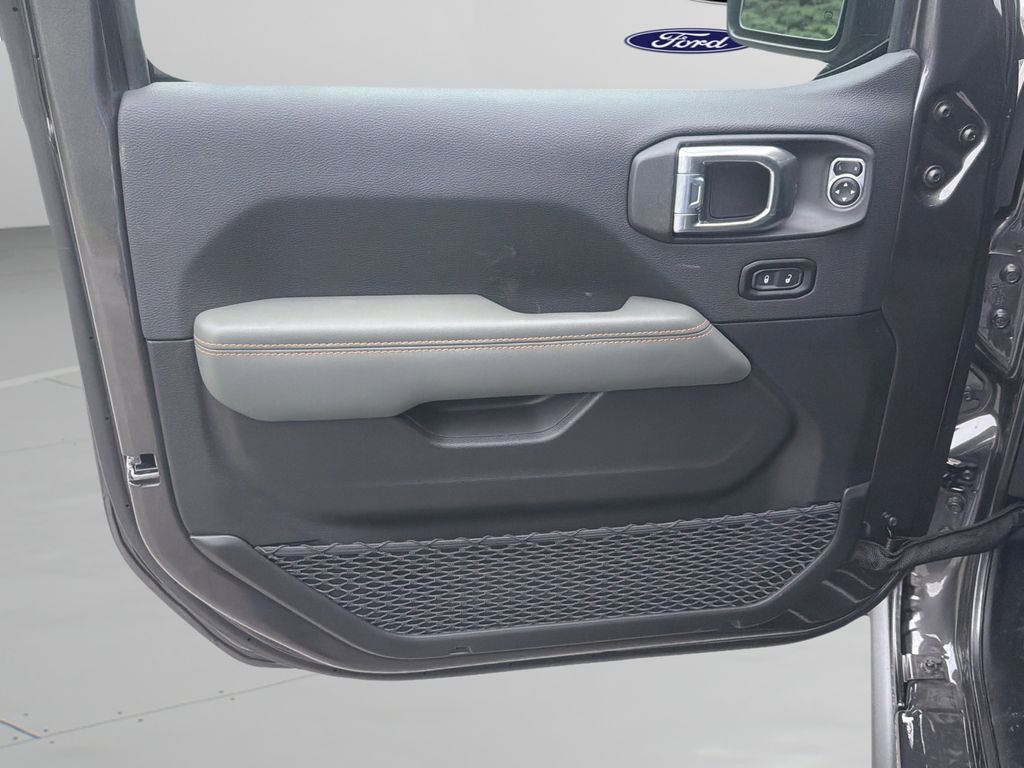 New 2026 Gray Jeep Mojave X image 18