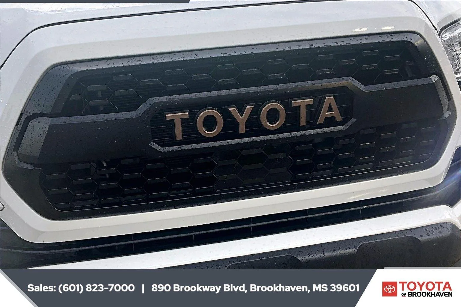Used 2023 Ice Cap Toyota SR image 21