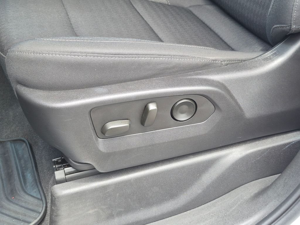 Used 2023 Summit White Chevrolet LT image 15