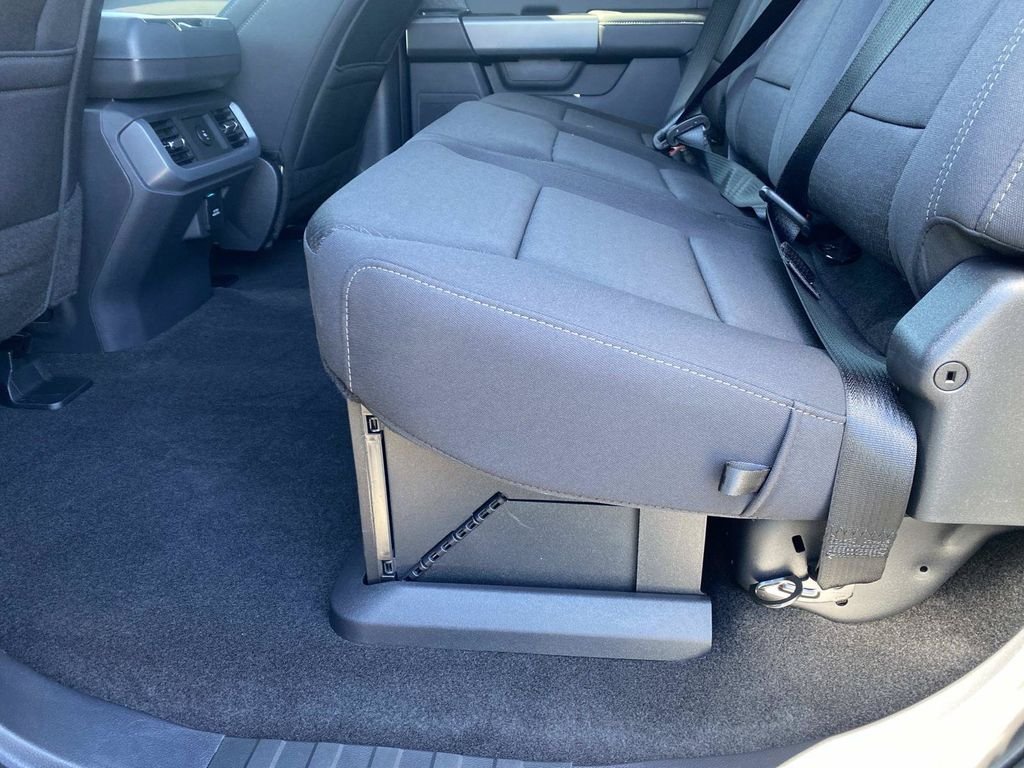 New 2026 Antimatter Blue Metallic Ford XLT image 9