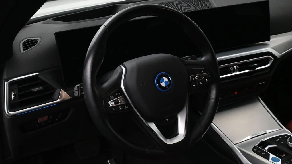 2023 BMW i4 35 - Photo 8