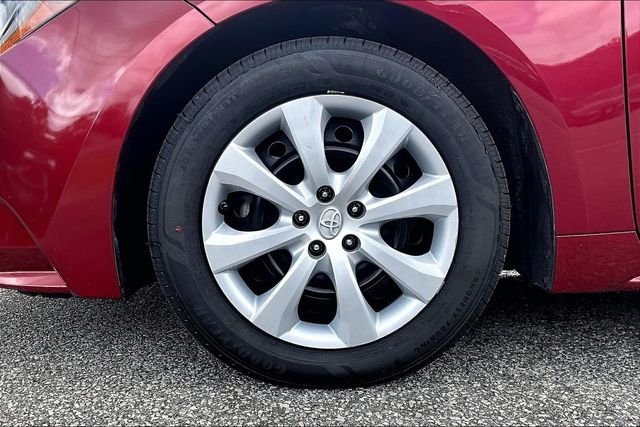 Used 2022 Red Toyota LE image 34