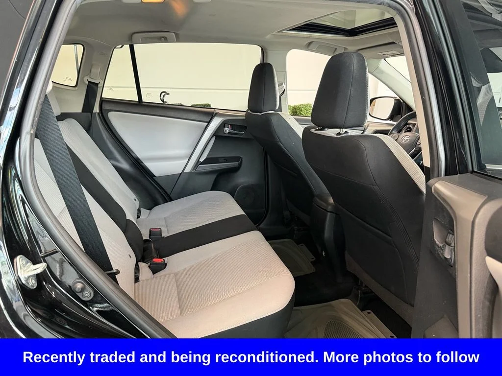 Used 2018 Black Toyota XLE image 15