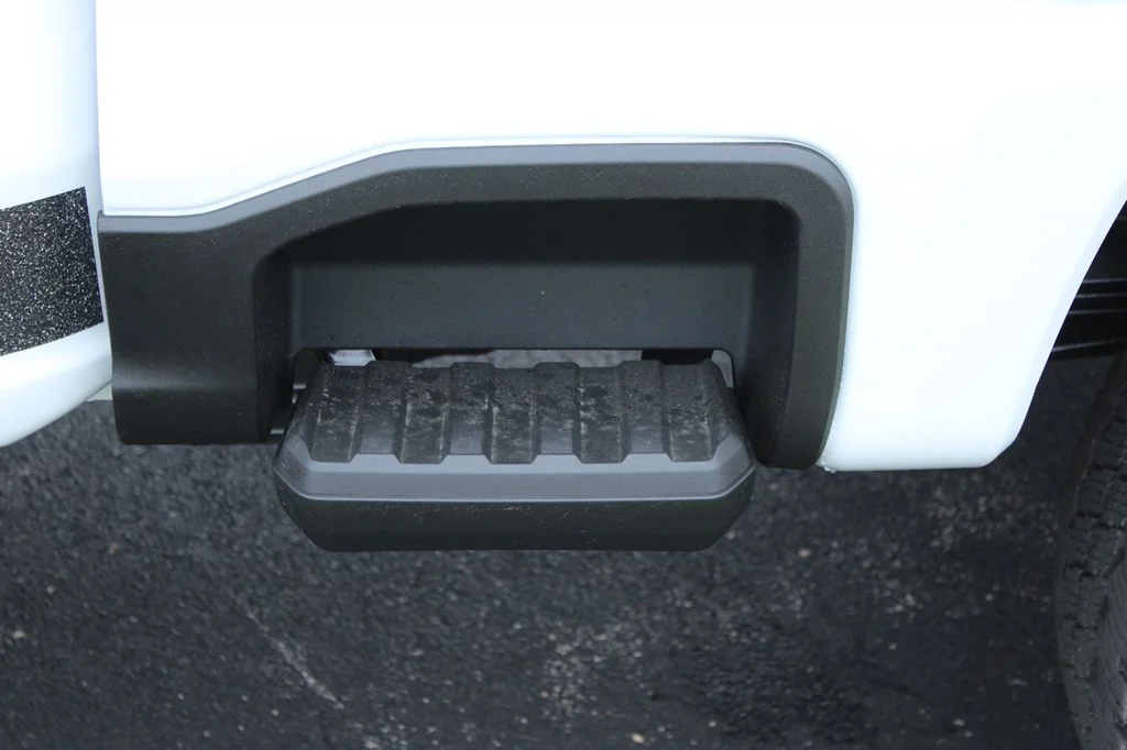 New 2027 Oxford White Ford F-350® XLT image 10