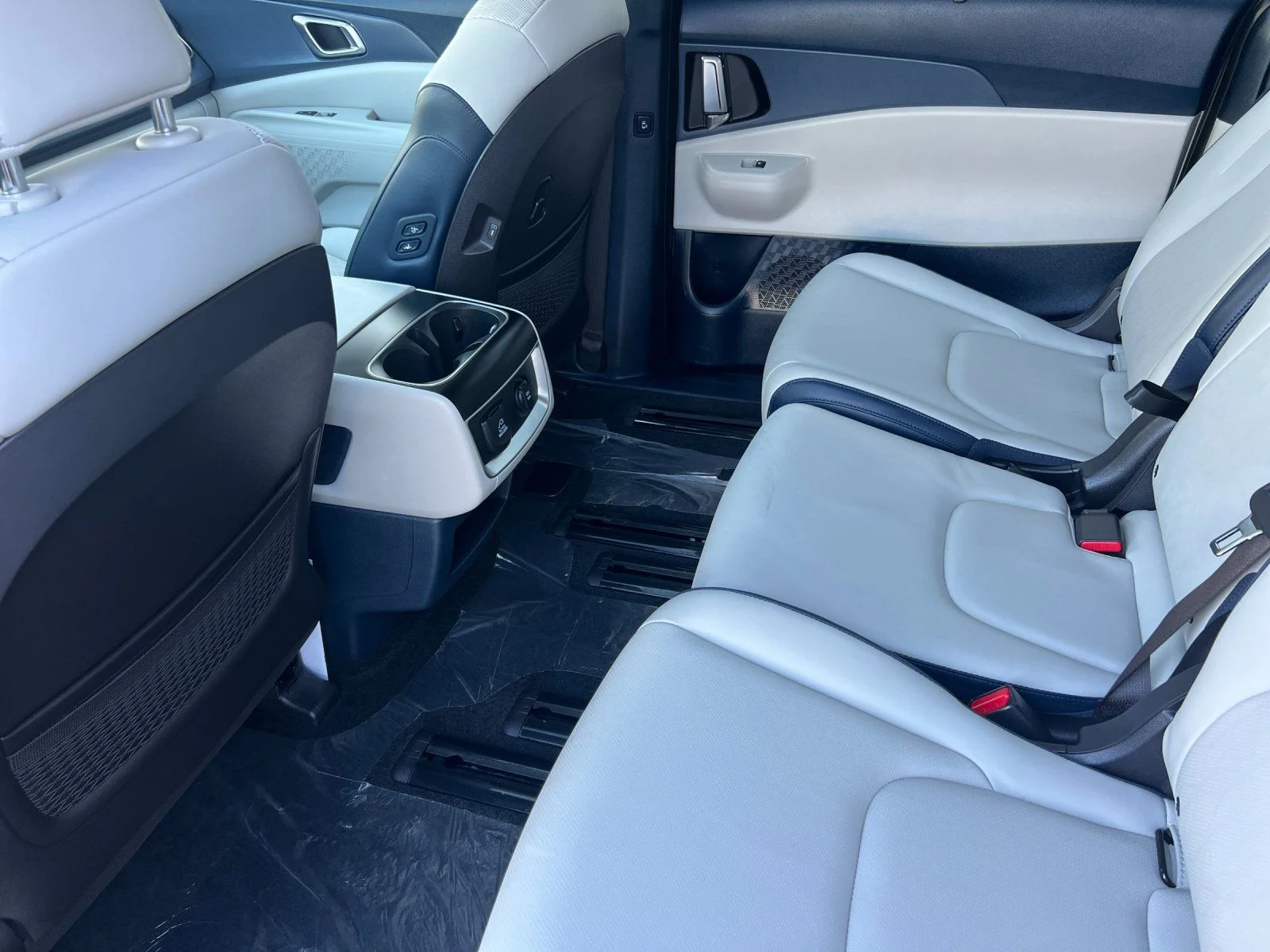 2026 Kia Carnival SX - Photo 12