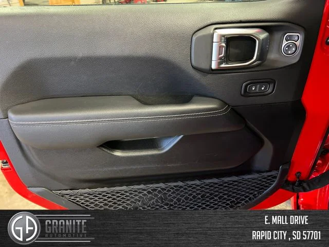 Used 2023 Red Jeep Sahara image 11
