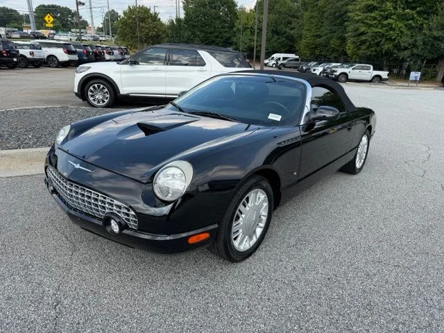 Used 2003 Black Ford Base image 4
