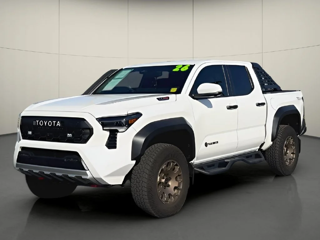 Used 2026 White Toyota Trailhunter image 3