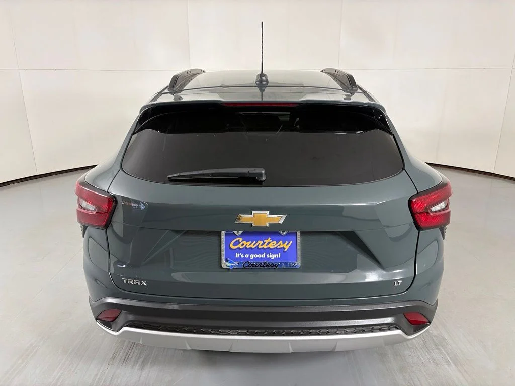 Used 2025 Gray Chevrolet LT image 7