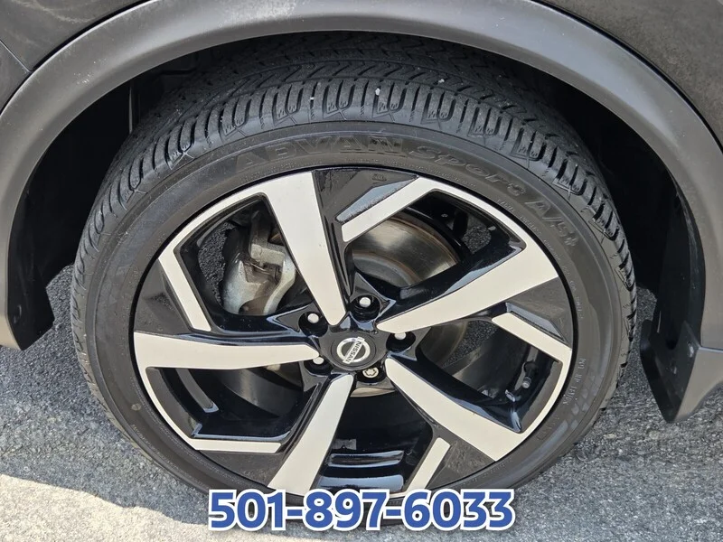 Used 2020 Magnetic Black Pearl NISSAN FWD SL image 16