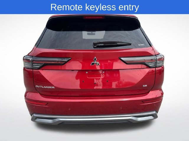 Used 2025  Mitsubishi SE image 4