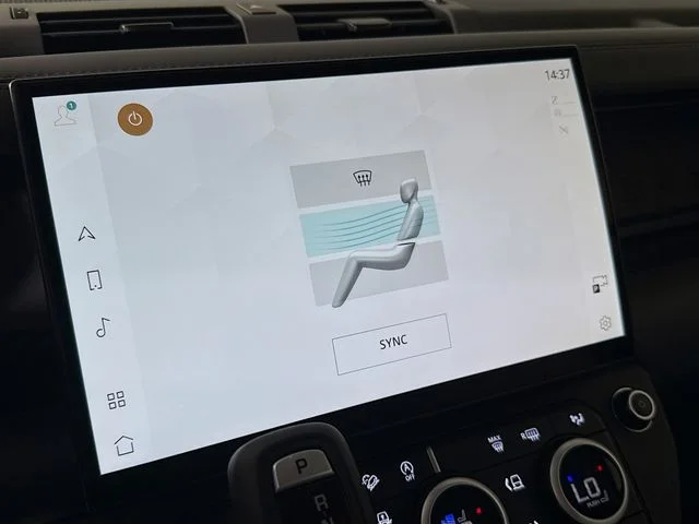 New 2026 Fuji White Land Rover X-Dynamic SE image 18