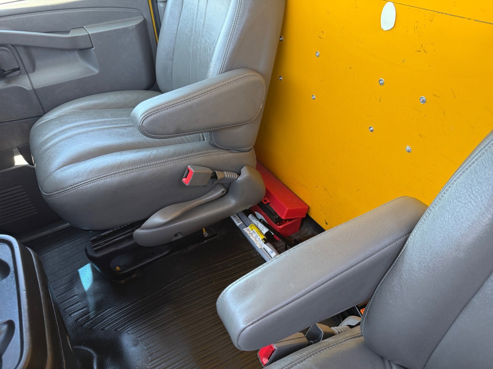 Used 2018 Orange GMC Work Van image 14