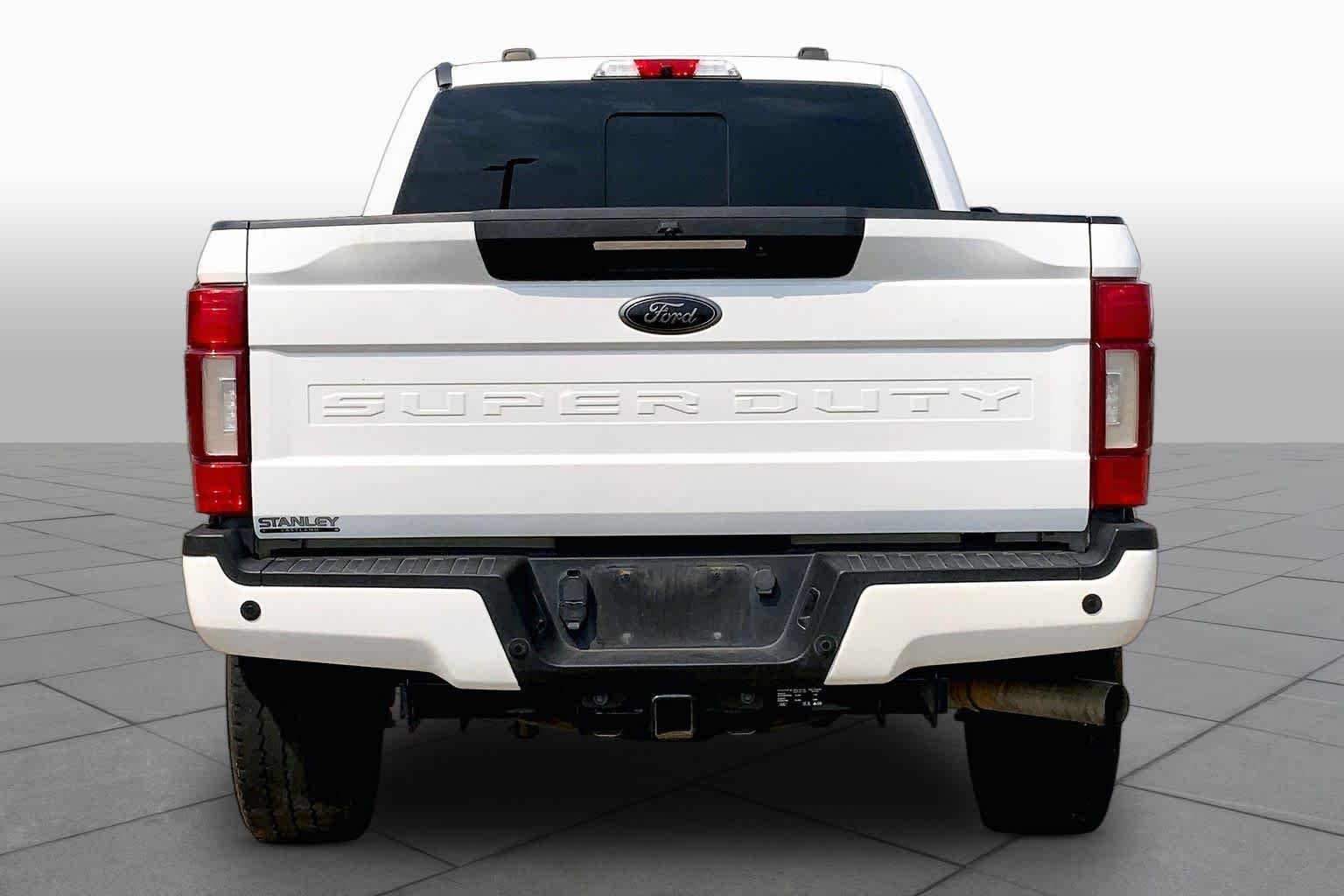 Used 2020 Star White Metallic Tri-Coat Ford LARIAT image 5