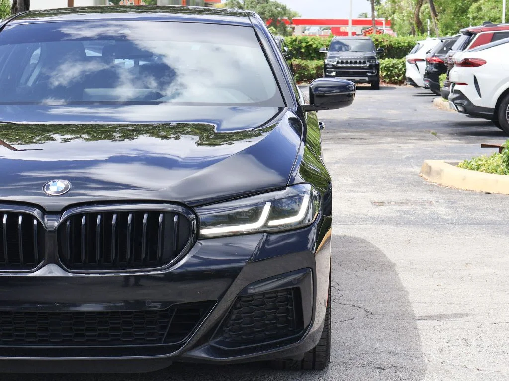 Used 2023 Black BMW 530i image 15