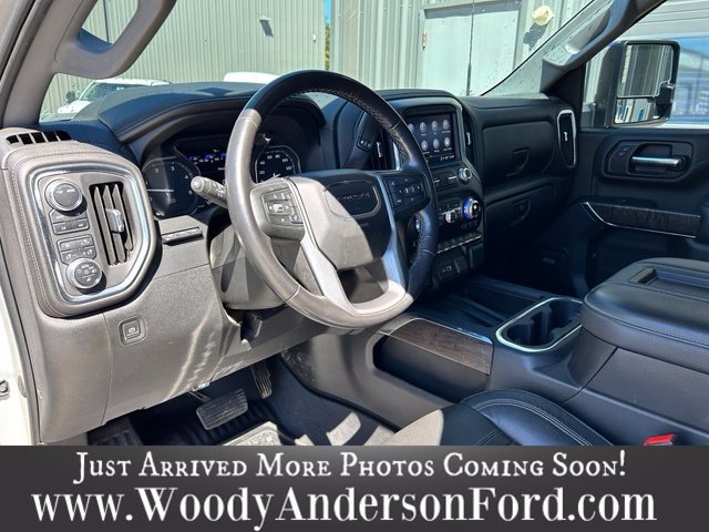 Used 2022 Silver GMC Denali image 8