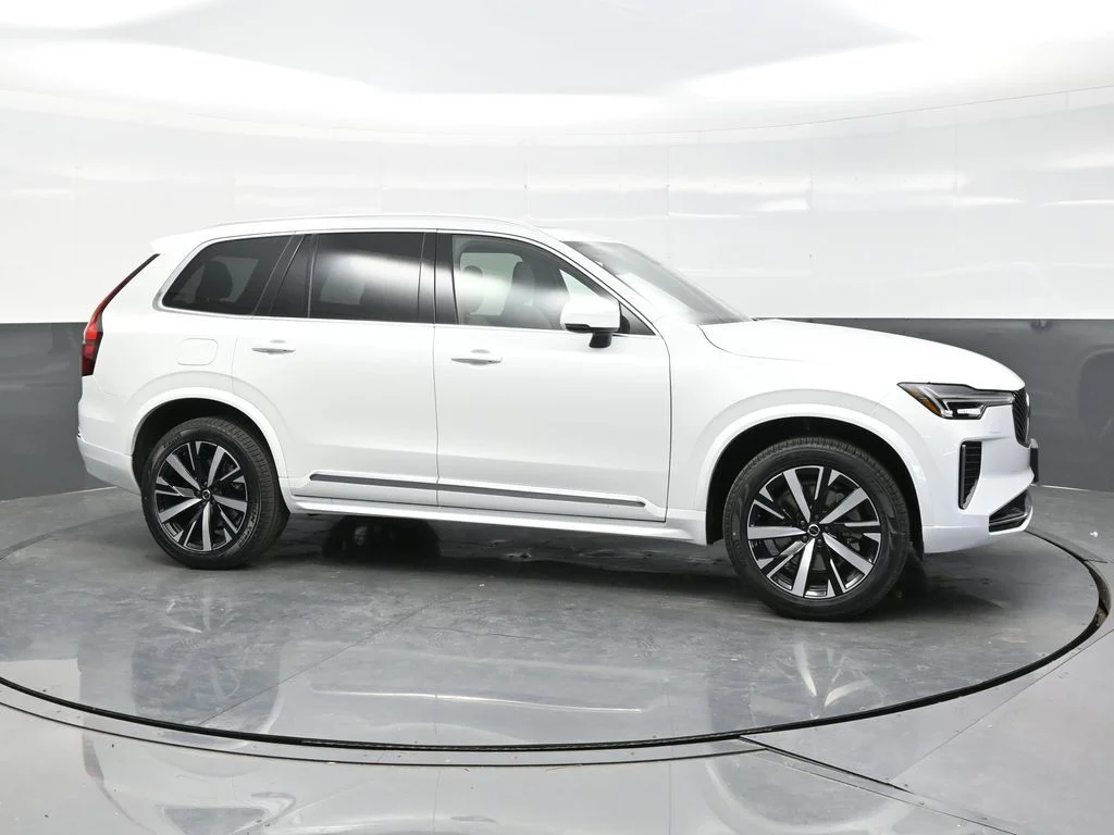 Used 2026 Crystal White Volvo Core image 8