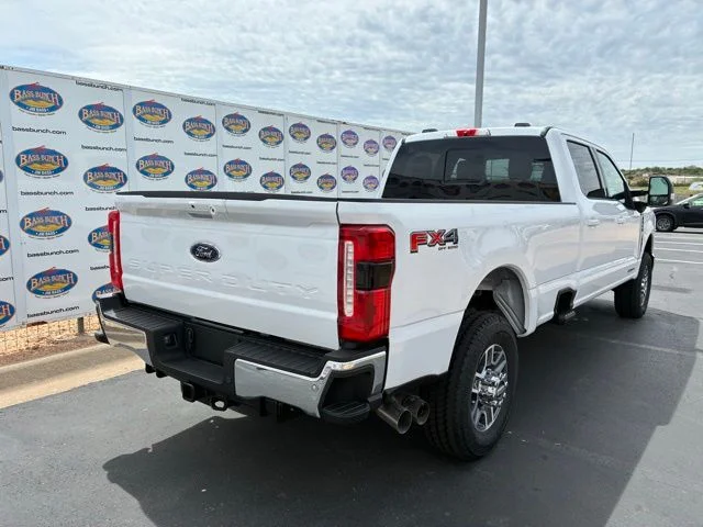 New 2026 Oxford White Ford Lariat image 4