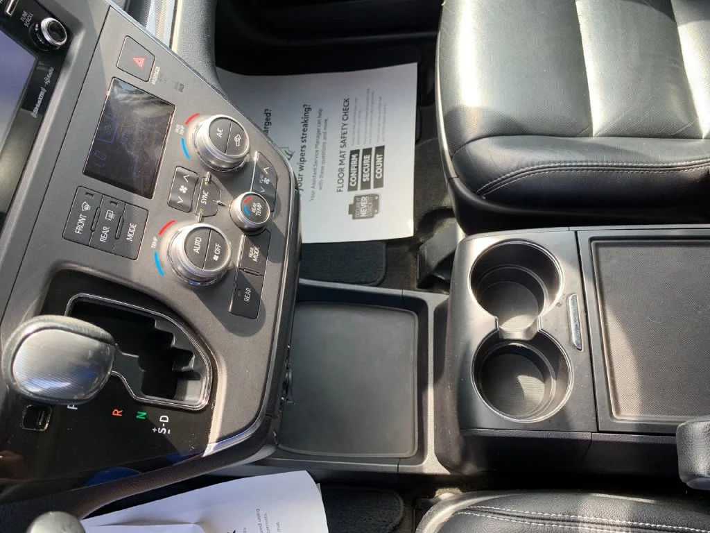Used 2018 Gray Toyota SE Premium image 26