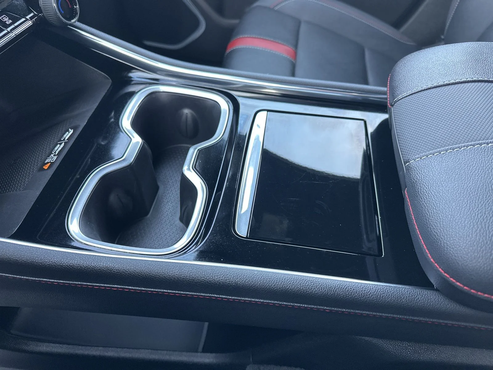 Used 2024 Gray Chevrolet RS image 74