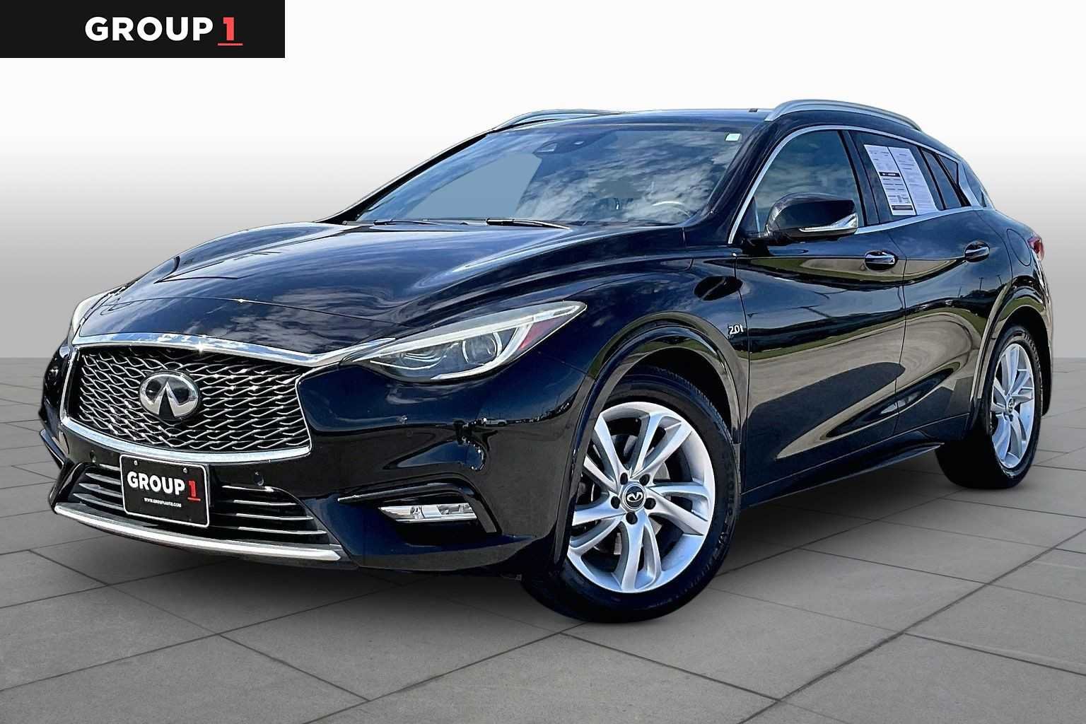 2017 INFINITI QX30 Premium