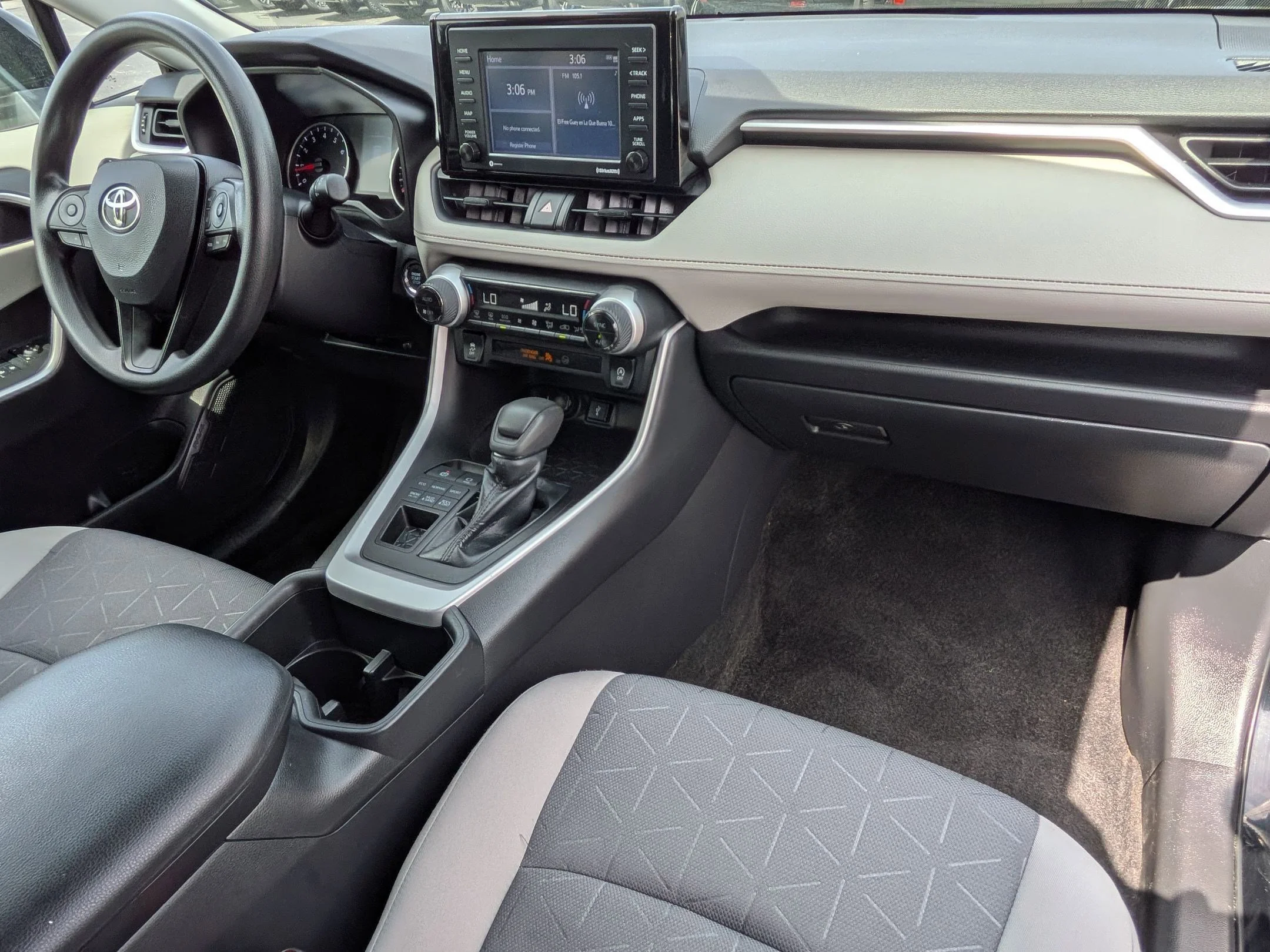 Used 2022 Midnight Black Metallic Toyota XLE image 23