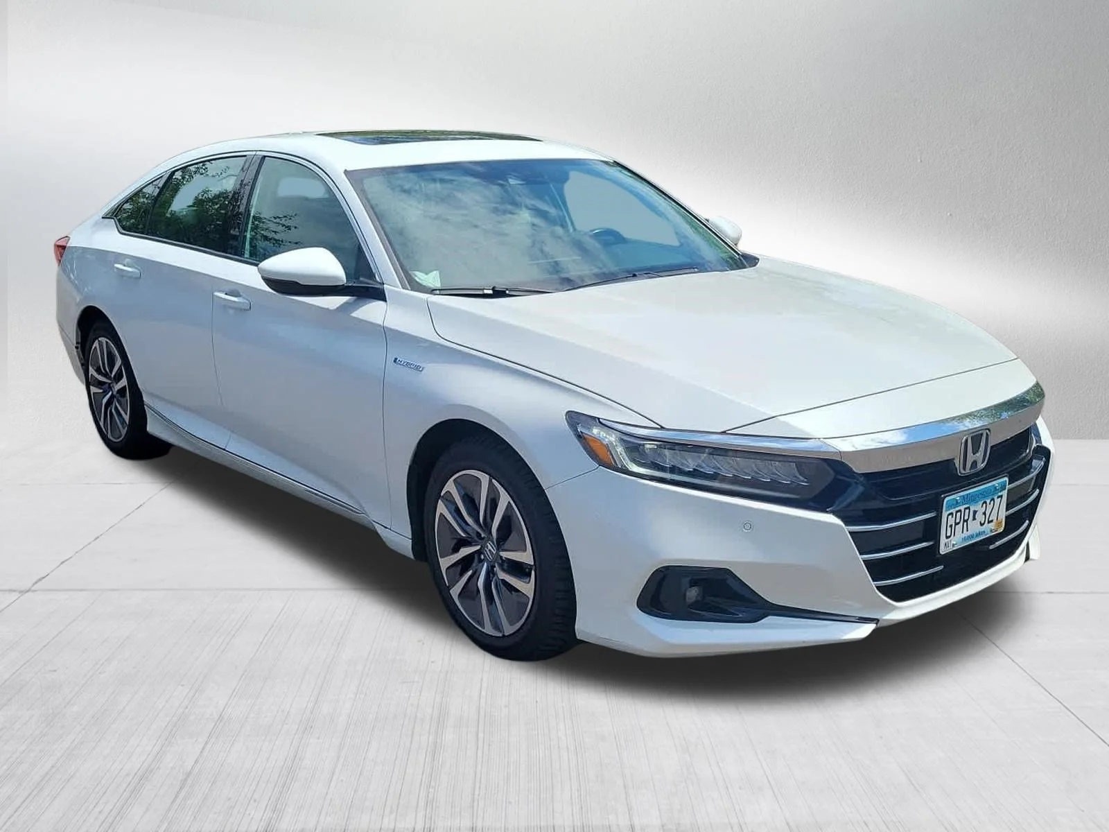 Certified Used 2021 Platinum White Pearl Honda EX-L image 2