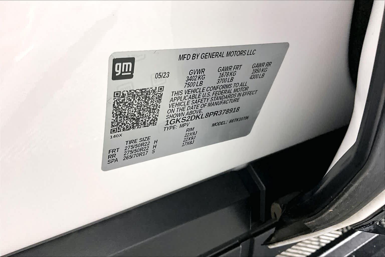 Used 2023 White Frost Tricoat GMC Denali image 35